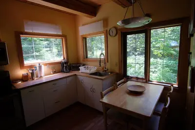 Image de Granny's Shabby Chic Shack to enjoy mother natural inside/outside