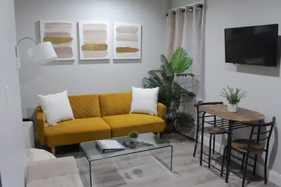 Image de ★ 2 Bedroom / 1 Bath Trendy Apt ★ Downtown Albany