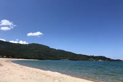 Image de Appartement F3 climatisé 3mn à pied de la plage grand jardin propriété digicode
