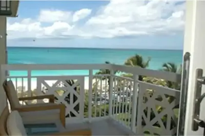 Image de Luxury Beachfront 1 Br in Hotel