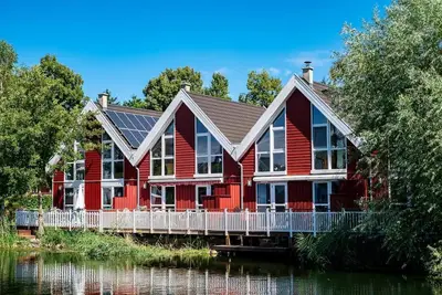 Image de Fh „Pirat Wasserterrasse“ 75m², 4+2 Pers. im Marinapark Scharmützelsee, Sauna, Whirlpool, Kamin