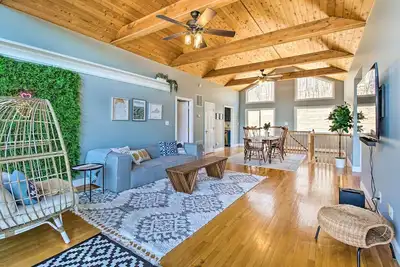 Image de Linden Cabin w\/ Hot Tub + Mountain Views!