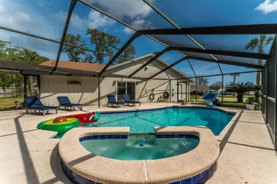 Image de Summer Breeze - Heated Pool - 4 min to Mayo