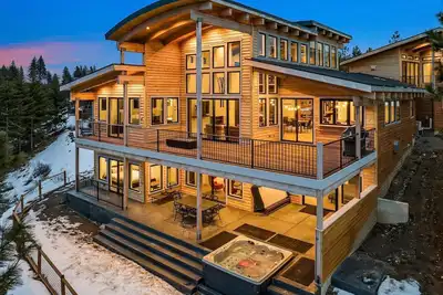Image de Summer fun! 5bd/4. 5ba home with spectacular views in the center of the resort!