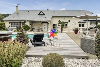 Image de Propriété vue panoramique sur la Seine et piscine privée extérieure chauffée
