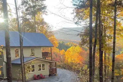 Image de Fabulous Fall Foliage - Sunsets with Mountain Views