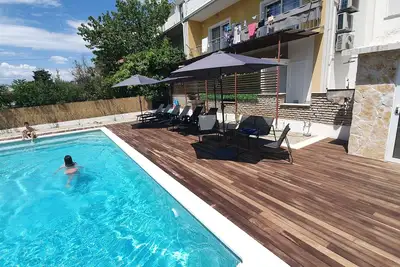Image de Appartement de deux chambres avec la terrasse Kastel Luksic, Kastela (A-20582-b)