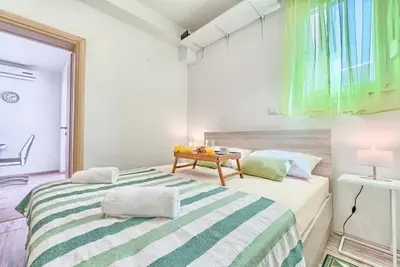 Image de Appartement d'une chambre avec la terrasse Kastel Luksic, Kastela (A-20582-d)