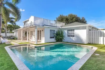 Image de Santa Lucia - Luxurious 6 Bedroom Estate