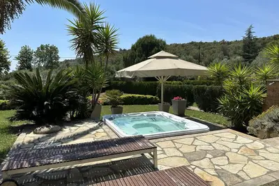 Evadez-vous au paradis - Vivez le luxe et la sérénité à la Villa Elina à Sithoni