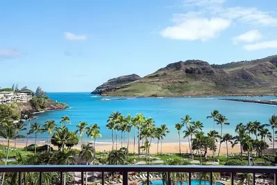Image de Close to Wailua Homesteads Park! Onsite Parking, Pool, Beachfront Location!