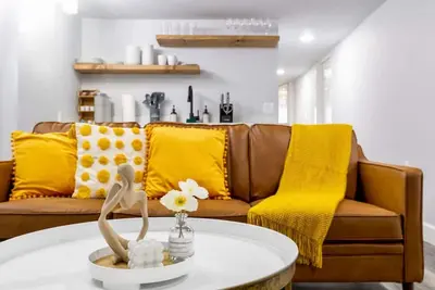 Image de 4016 Lower B · 2b1b Modern Unit Central/3 mins to Gas Works Park