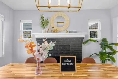 Image de 4016 Main (New) · 5b2b Newly Remodeled Entire House close to Uw & Dt