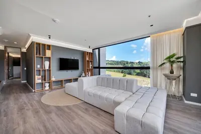 Image de Luxe Ph 2br with private Jacuzzi and terrace