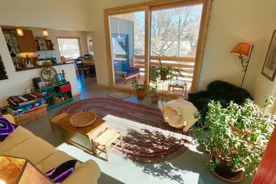 Image de Clean, two-bed, two-bath permitted vacation rental blocks from downtown Bozeman