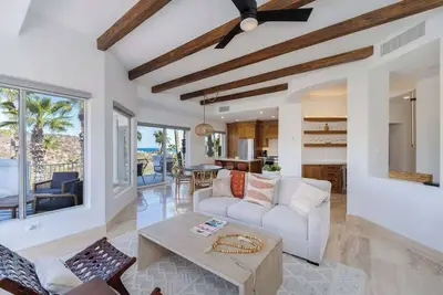 Image de Palmilla House on Jack Nicklaus Golf Course!