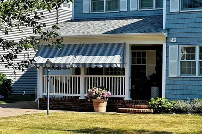Image de “A great family house! ” in Spring Lake! 3 blocks from South End Pavilion.
