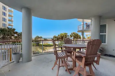 Image de Beach Colony Resort - 1st Floor Condo with Gulf Views, Steps from the Beach!