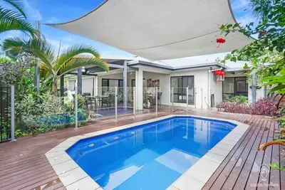 Image de Driftwood House - Spacious Family Retreat with Pool & Alfresco Dining Near the Beach
