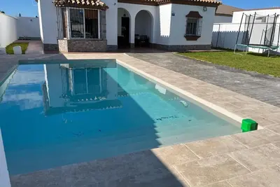 Image de Beautiful and spacious Villa in Chiclana de la Frontera