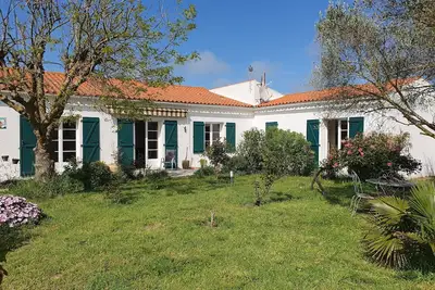 Image de Grande maison entièrement rénovée à 90 mètres de la plus belle plage de l'ile