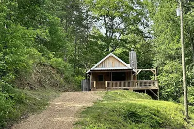 Image de Mountain Cabin on the Chief Ladiga Bike Path, Terrapin Creek, and Pinhoti Trail