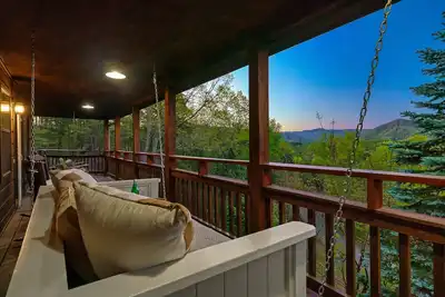 Image de Epic Game Loft, Mountain Hot Tub, near Gatlinburg  10m Gsmnp + 30m to Dollywood