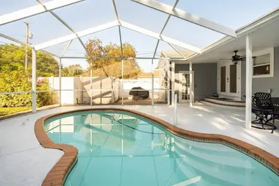 Image de Beautifully Renovated 3br Pool House in ideal location
