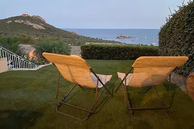 Image de Villa, vue île d’or à deux pas de la plage. Vue époustouflante!