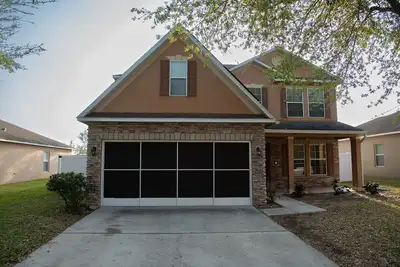 Image de Beautiful two story home at 25 minutes to Disney world