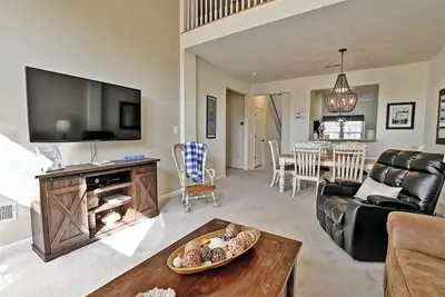 Image de Comfortable 3bd Townhouse in Millville Area! Beach Town, Pool, Wifi available and more!
