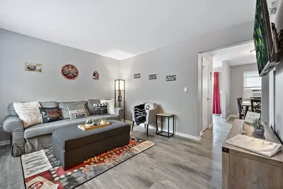 Image de 2 bd 1. 5 bath/Wi-Fi/Sleeps6/Near waterpk/Yorkville