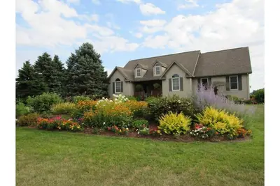 Image de Elegant Country Home, Hot tub, fishing pond, ping pong