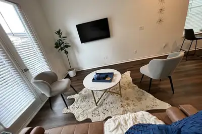 Image de Urban chic living minutes to I-45 and I-610 #B