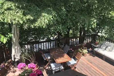 Image de Comfortable Cambridge home with deck in walkable family neighborhood