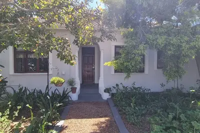 Image de Spacious family home. Fully equipped and close to all amenities.
