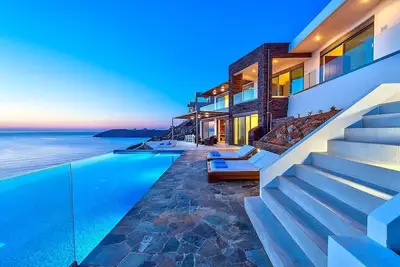 Image de Seafront Villa Vip with a heated pool