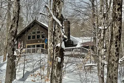 Image de Your Vermont Mountain Haven Pet Friendly home with Hot tub!