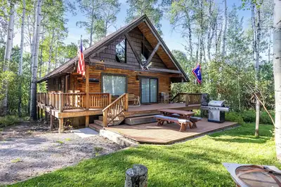 Image de Large Rustic Cozy Cabin