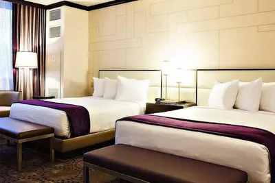 Image de 1-Bedroom Suite at a 4⭐️ Hotel