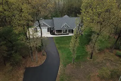 Image de Pine Acres- 6-bedroom, 4-bathroom home on 5 acres in rural Wisconsin Dells