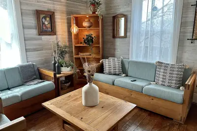 Image de Quaint Neighborhood / Close to Beaches