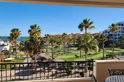 Image de Comfy 2 Br condo in Sandy Beach