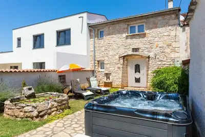 Image de House with jacuzzi, for 2-4 people, pets allowed