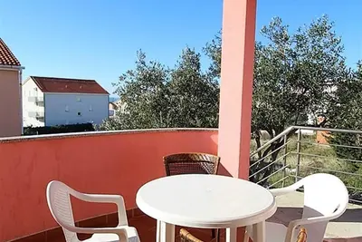 Zeus Apartment 2 with garden view