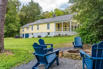 Image de Downtown So. Pines - sleeps 8, walk to town.