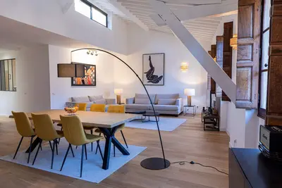 Image de Superbe appartement 3ch avec terrasse et ascenseur centre ville