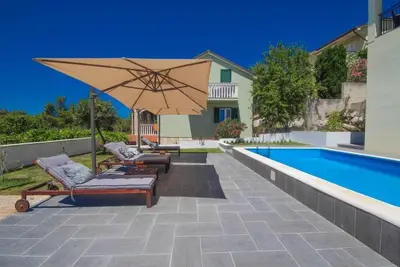 Image de Apartment with private pool Jezera Croatia