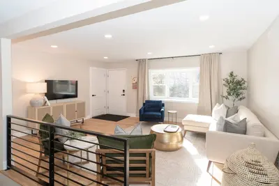 Image de Coffee Lovers. King Beds. Modern Retreat! Quiet. Close to Old Town!