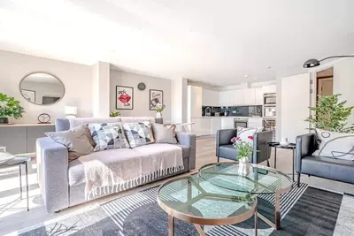 Refined Spacious Covent Garden Apartment